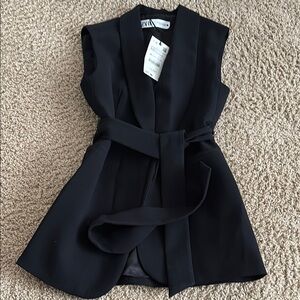 Elegant Black Sleeveless vest by Zara